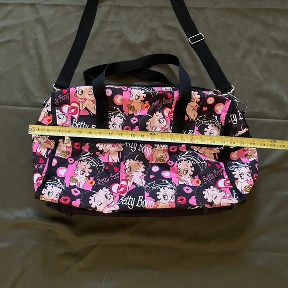 Betty Boop Black and Pink Travel Bag  a littli dirty inside - Picture 2 of 12